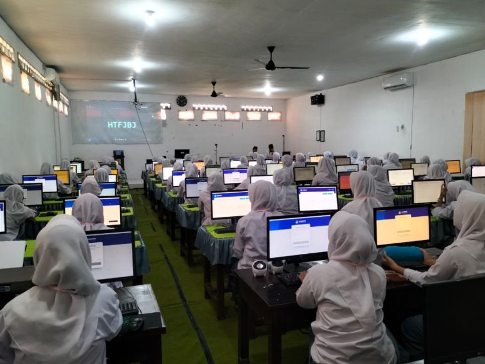 MA Miftahul Ulum Jatiroto Lumajang Laksanakan Tes Kemampuan Akademik (TKA)